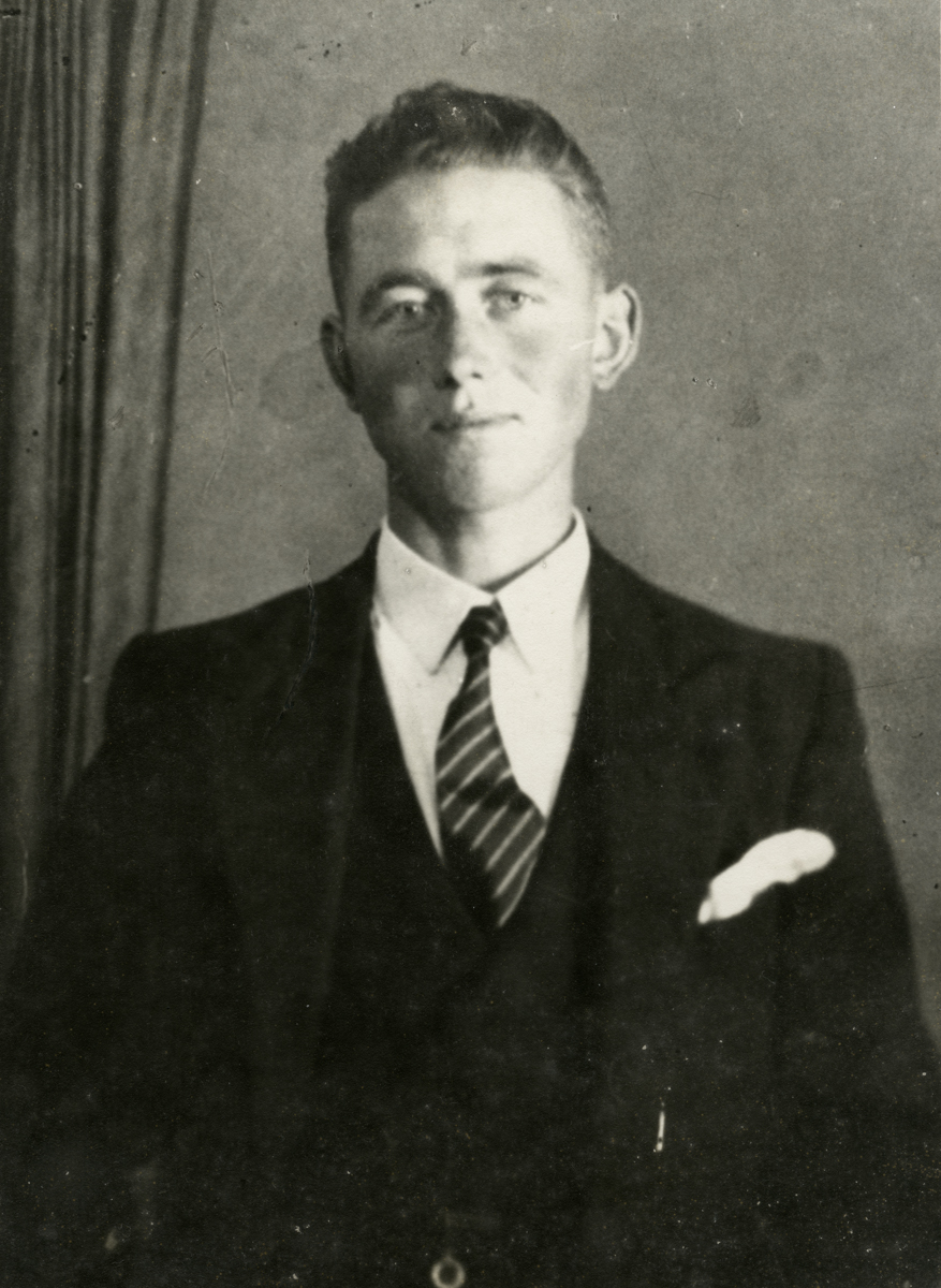 McGing // County Meath :: Formal Studio Portrait of Austin McGing. 