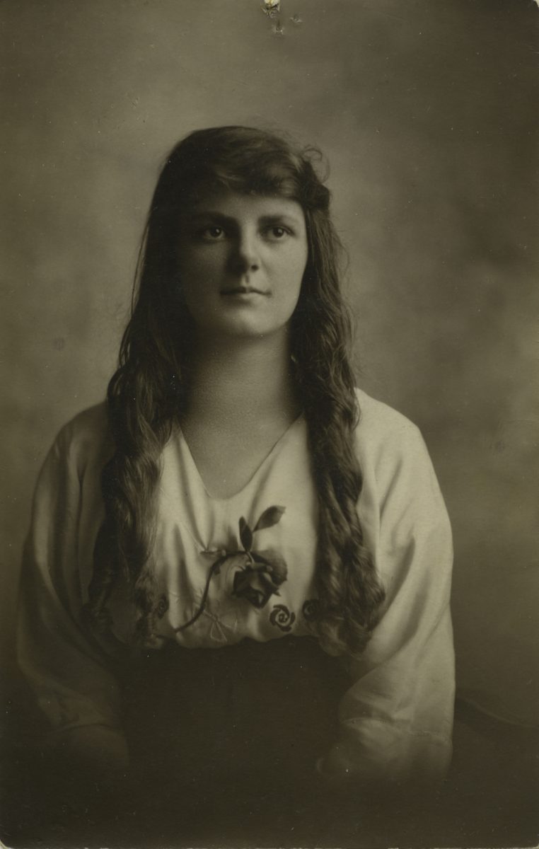 Stewart // County Monaghan :: Addie's Portrait